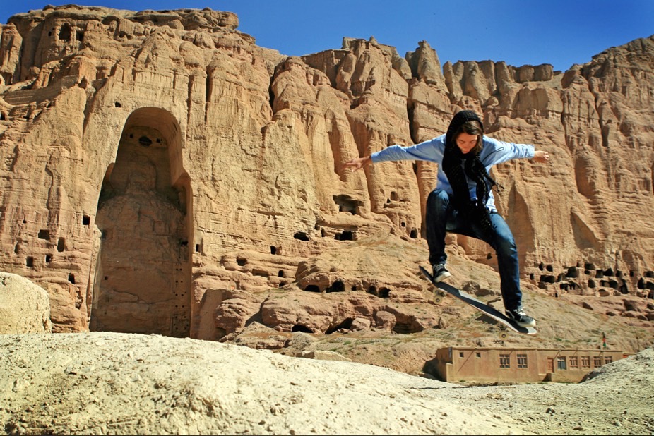 erika-buddha-bamiyan-2010-sm